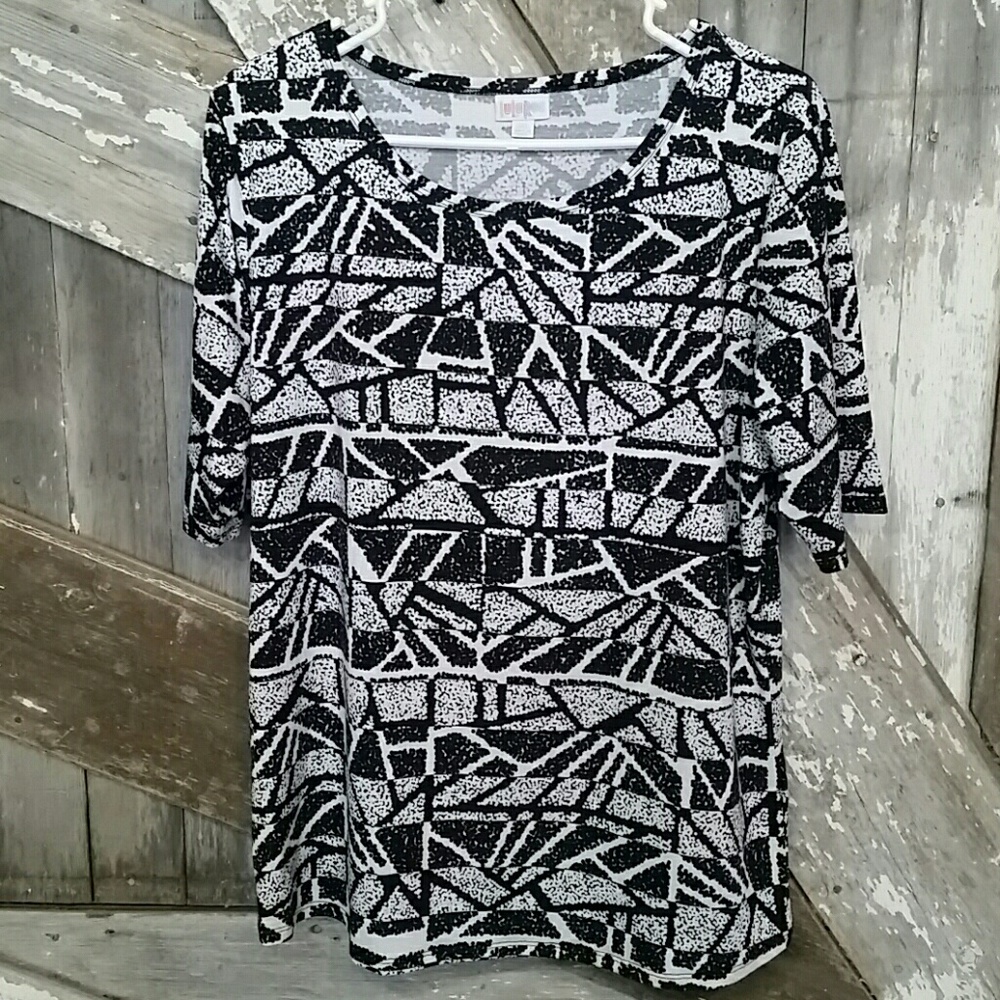 Lularoe Irma top geometric pint-size 3XL NWOT